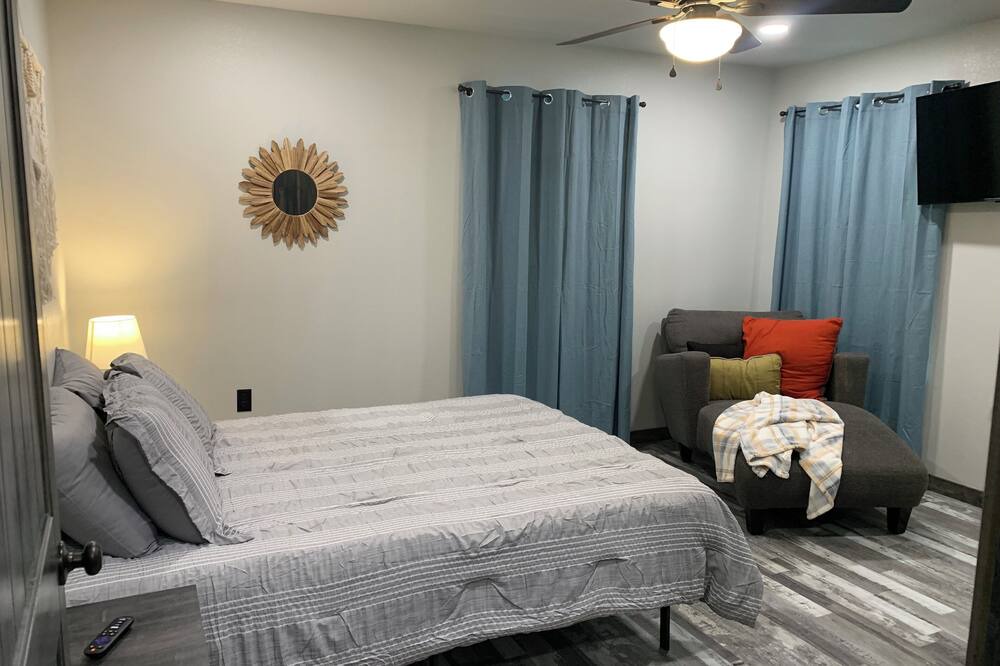 Photo of Bedroom in Cookson