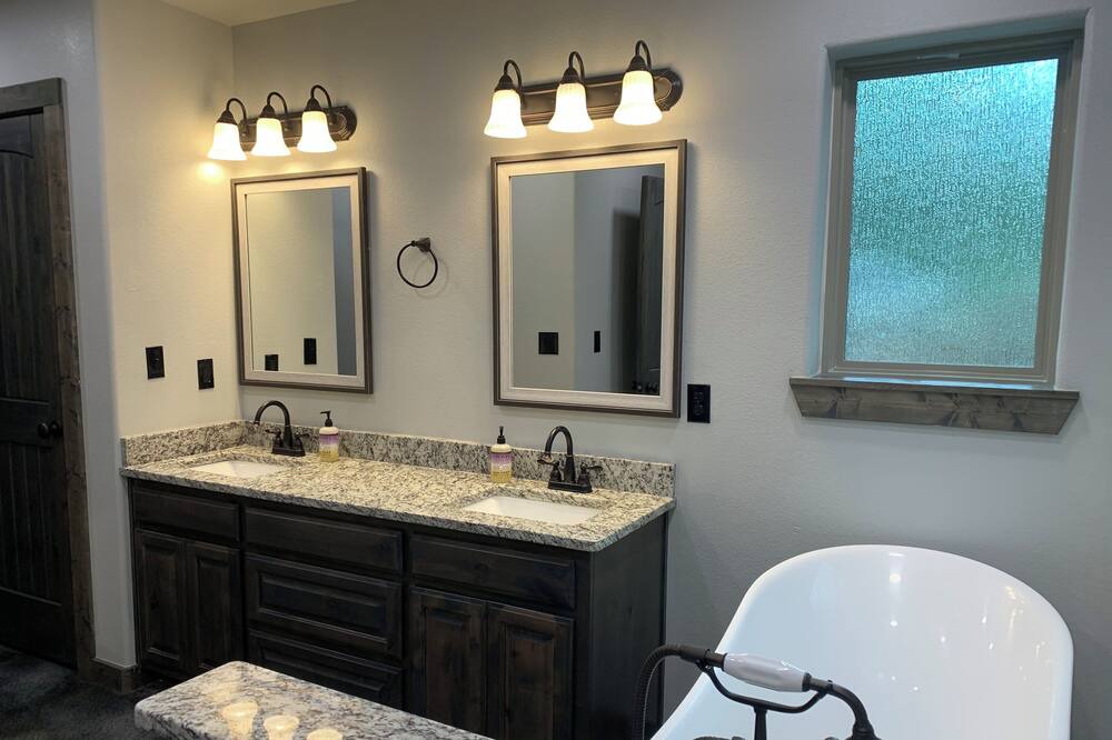 Photo of Bathroom in Cookson