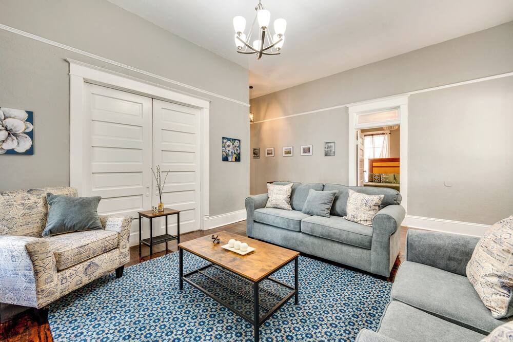 Photo of Livingroom in Macon