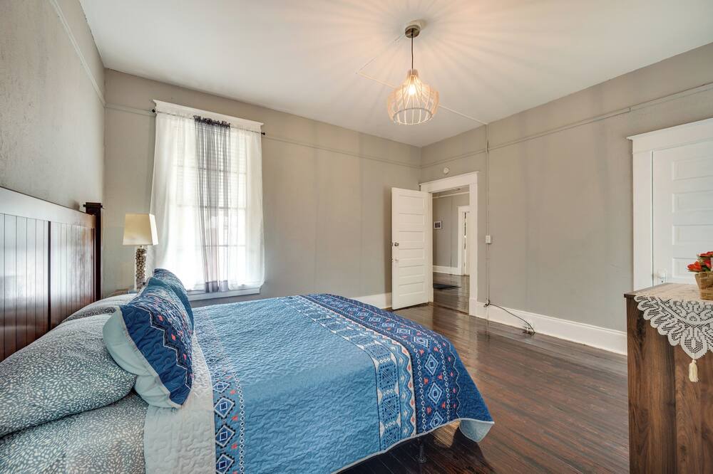 Photo of Bedroom in Macon