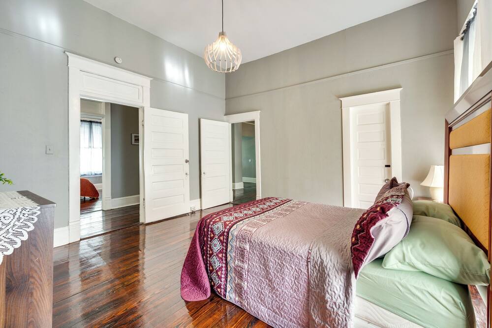 Photo of Bedroom in Macon
