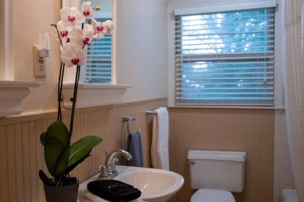 Photo of Bathroom in Wichita Falls