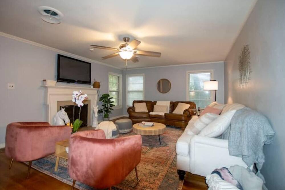 Photo of Livingroom in Wichita Falls