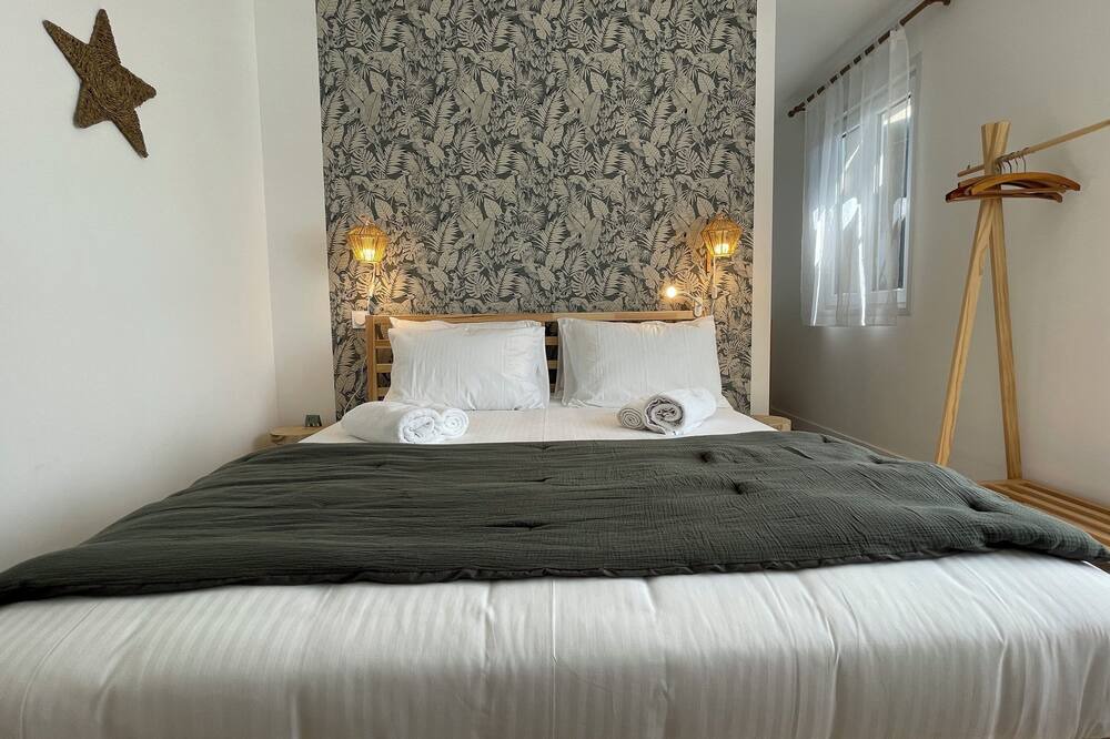 Photo of Bedroom in Entraigues-sur-la-Sorgue