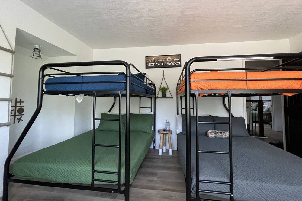 Photo of Bedroom in Alvin