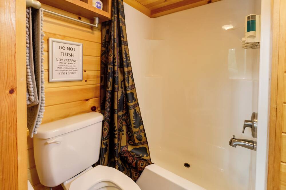 Photo of Bathroom in Sallisaw