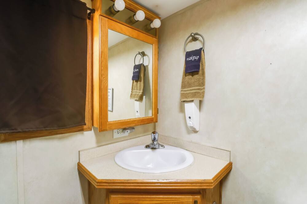 Photo of Bathroom in Sallisaw