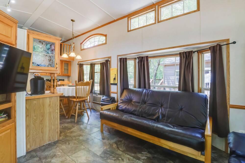 Photo of Livingroom in Sallisaw
