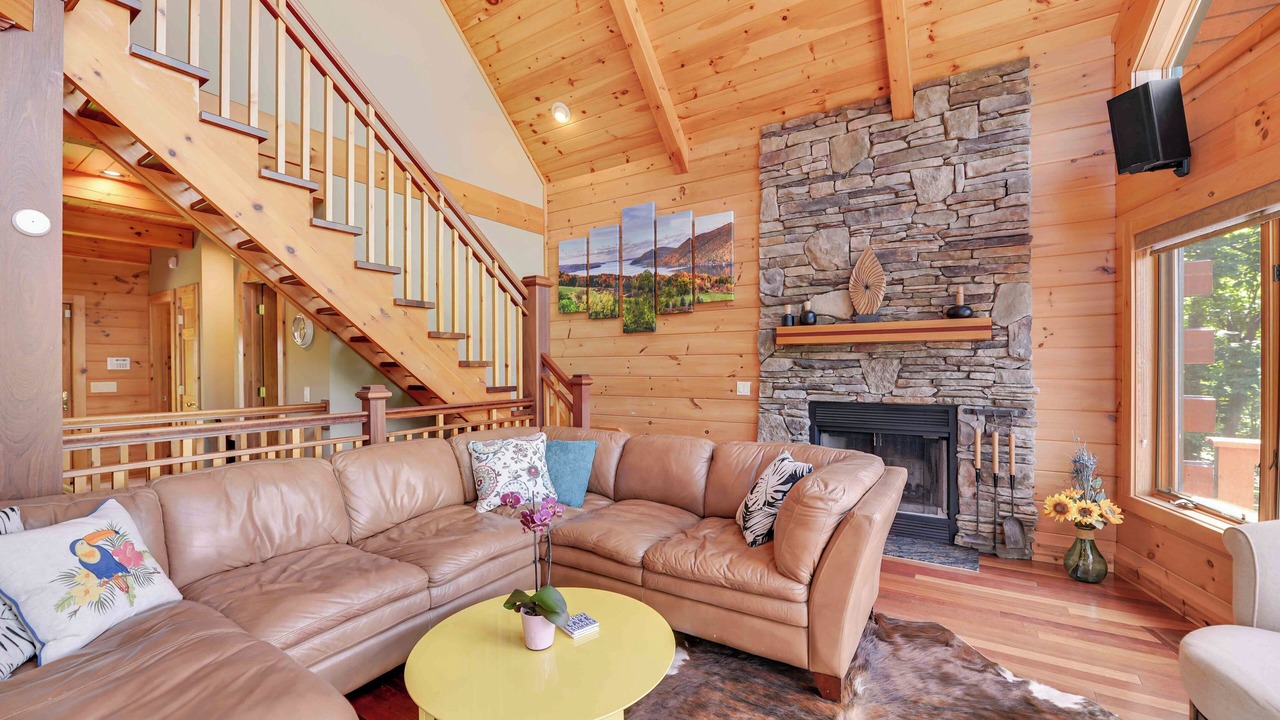 Photo of Livingroom in Holcomb