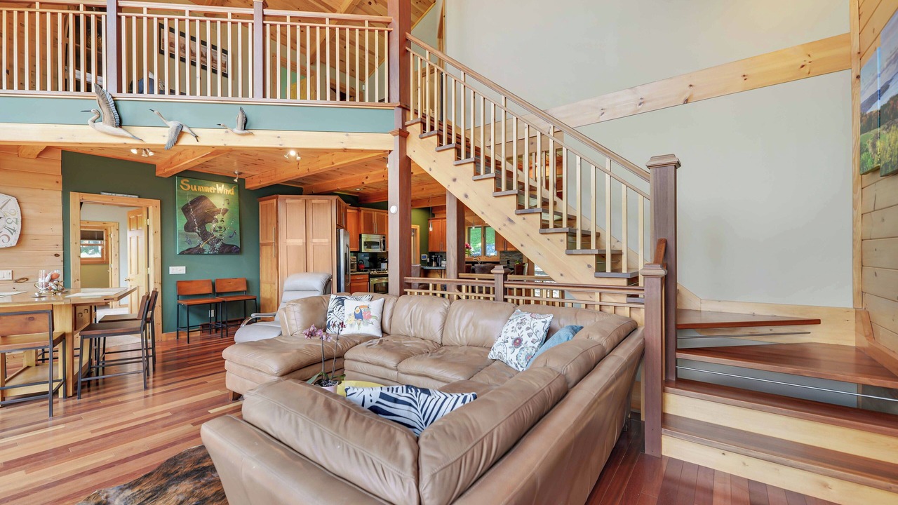 Photo of Livingroom in Holcomb
