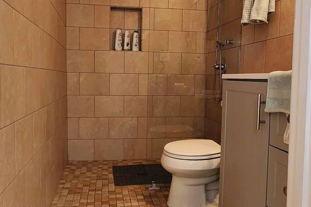 Photo of Bathroom in Suwanee