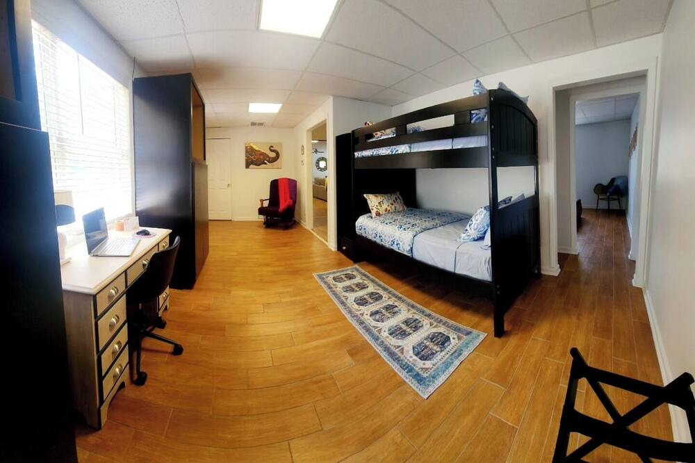 Photo of Bedroom in Suwanee