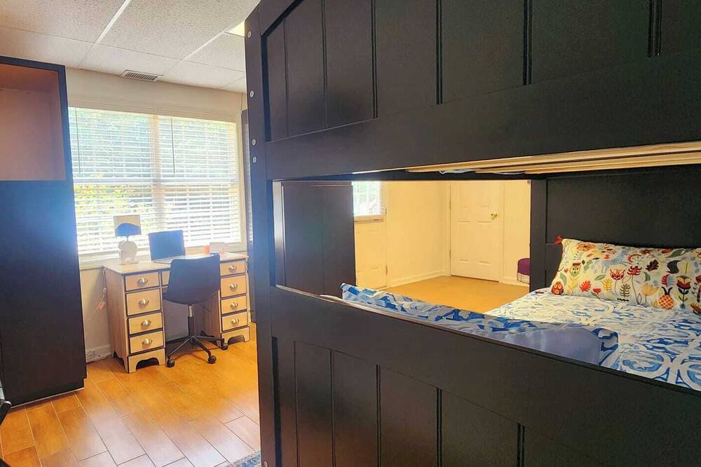 Photo of Bedroom in Suwanee