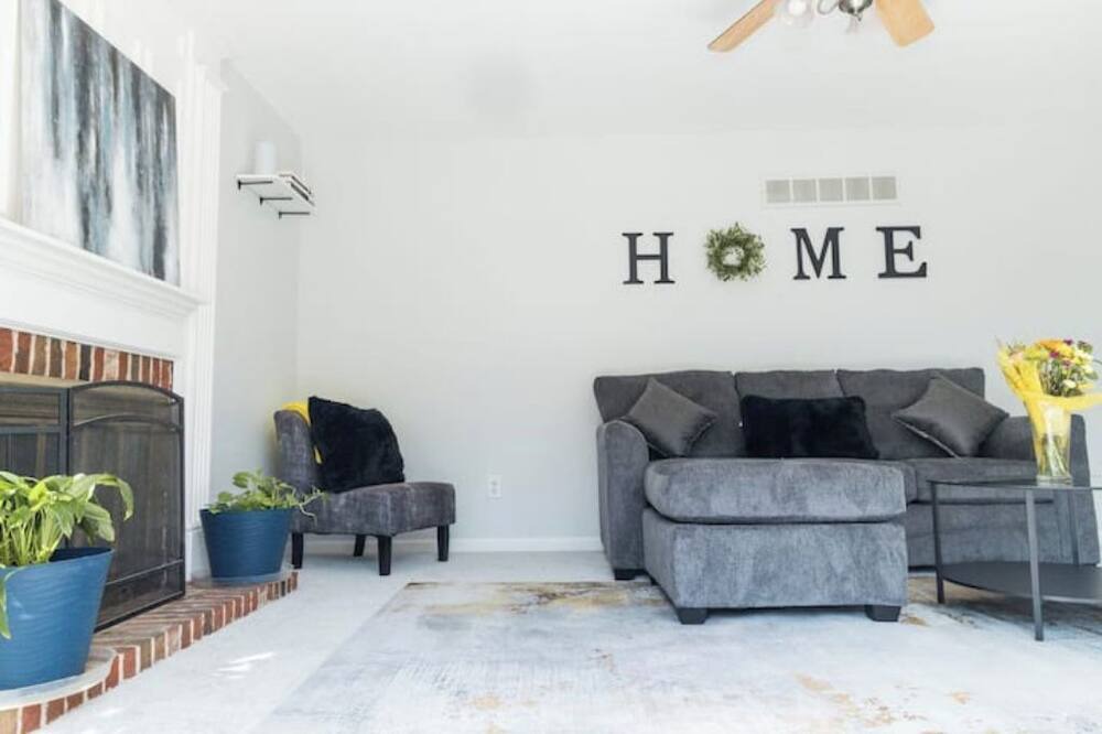 Photo of Livingroom in Glencoe