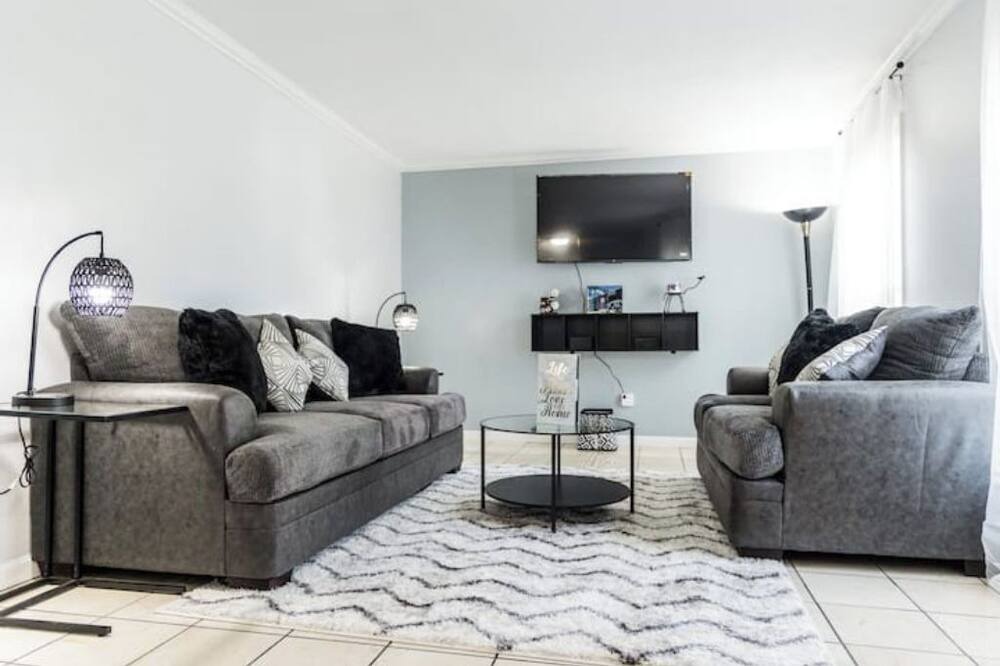 Photo of Livingroom in Glencoe