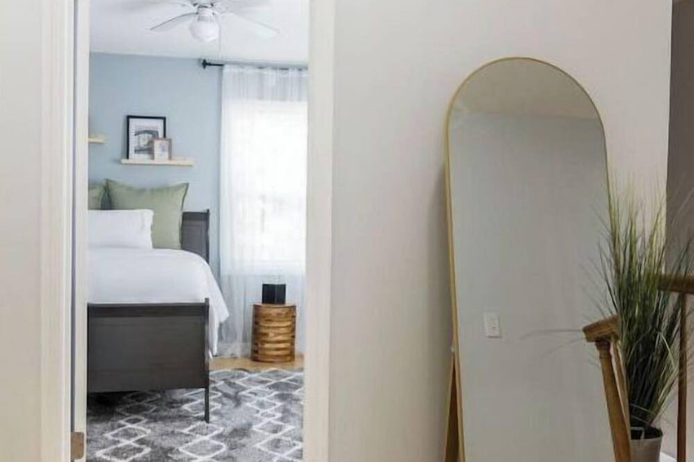 Photo of Bedroom in Glencoe
