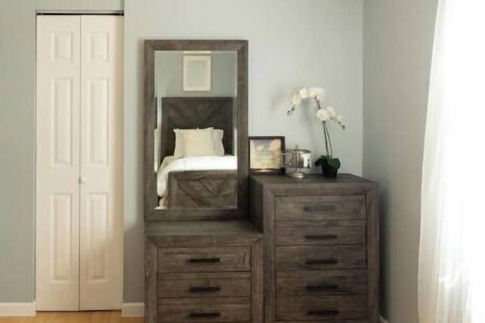 Photo of Bedroom in Glencoe