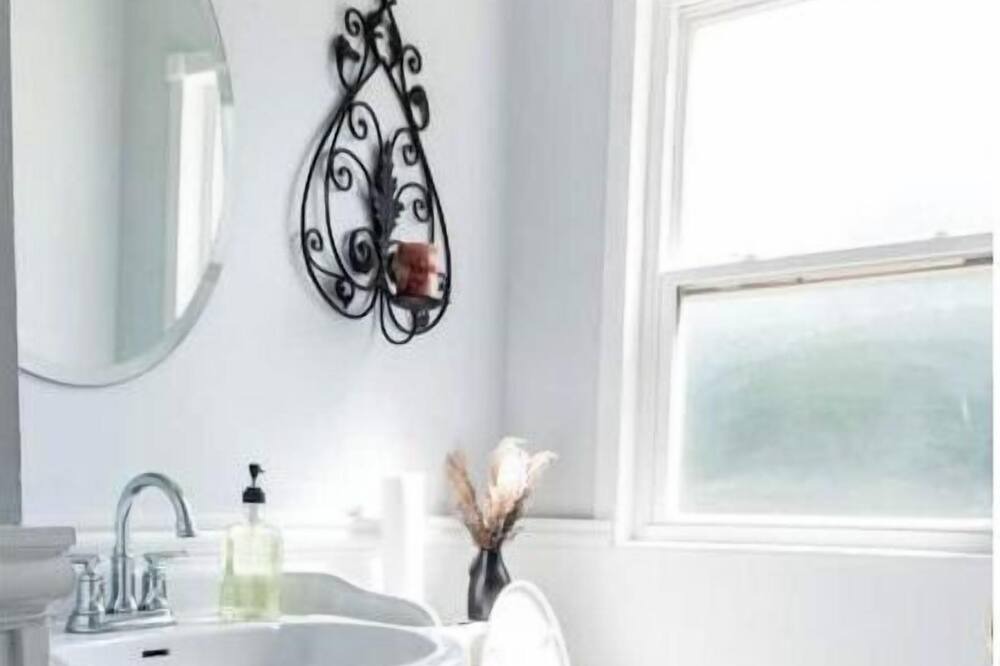 Photo of Bathroom in Glencoe