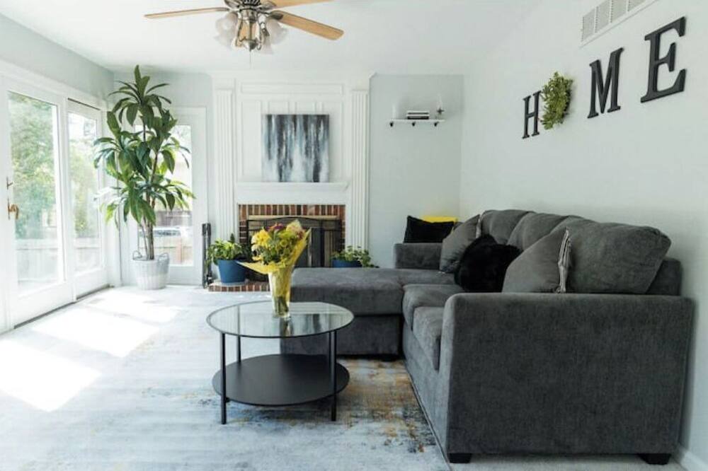 Photo of Livingroom in Glencoe