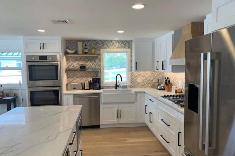 Photo of Kitchen in Winchester