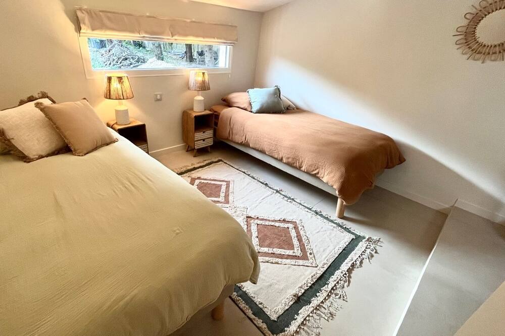 Photo of Bedroom in Les Baux-de-Provence