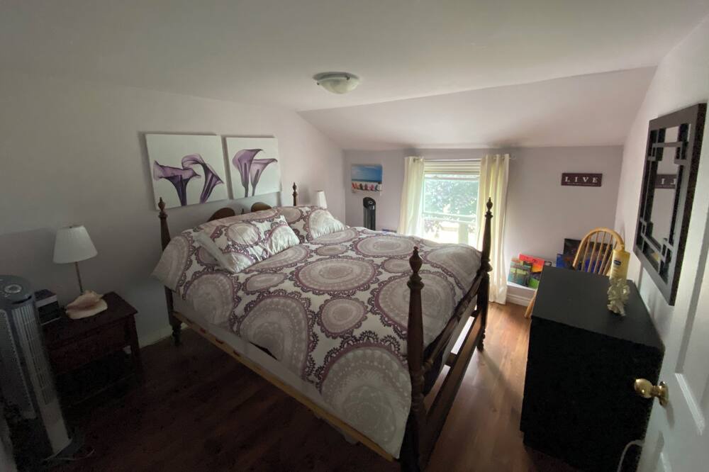 Photo of Bedroom in Dunnville