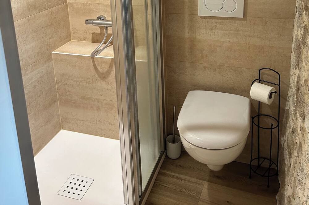 Photo of Bathroom in Mauleon