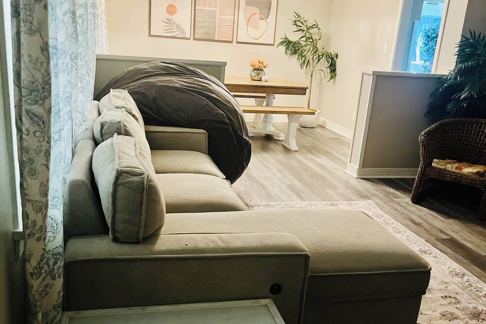 Photo of Bedroom in Broadmoor