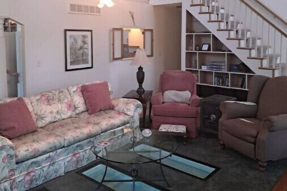 Photo of Livingroom in Goodrich