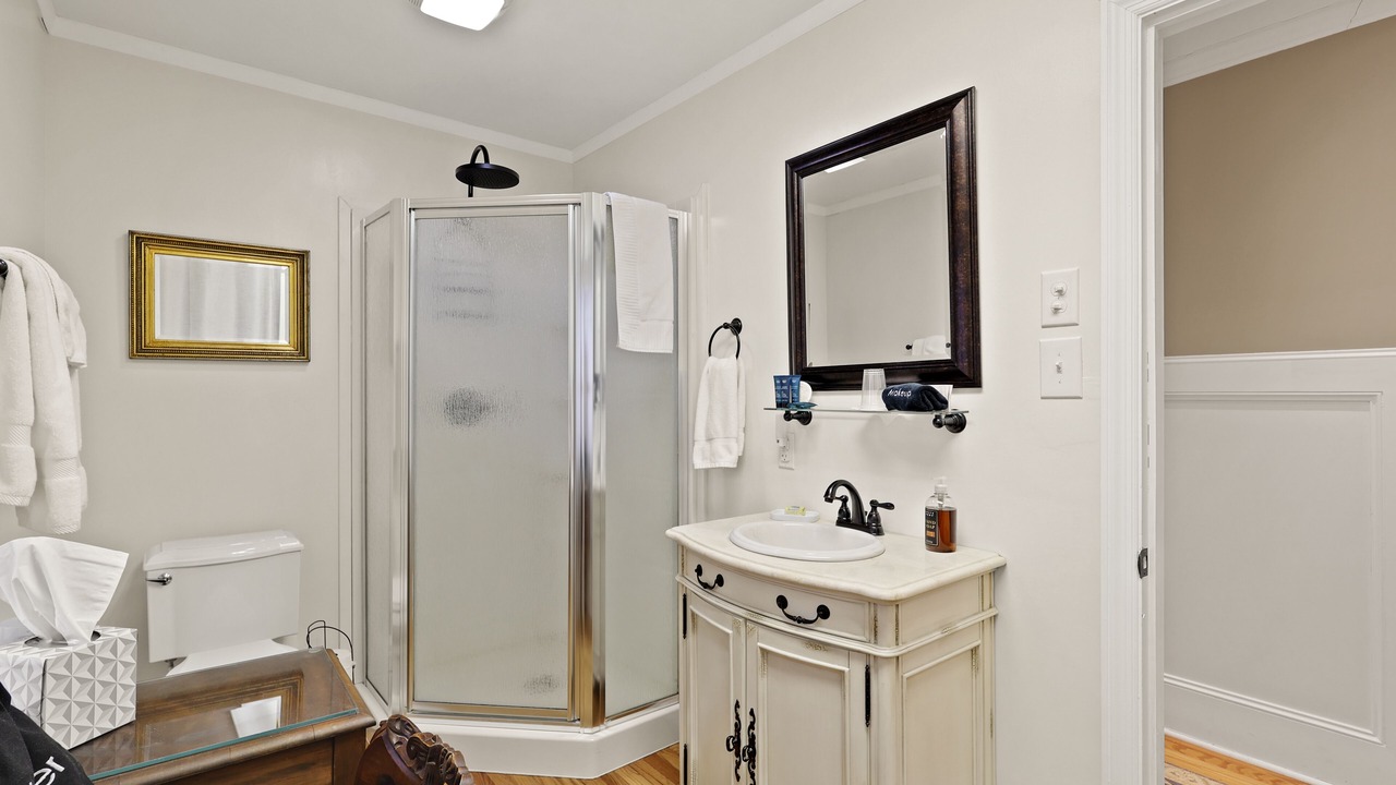 Photo of Bathroom in Emory
