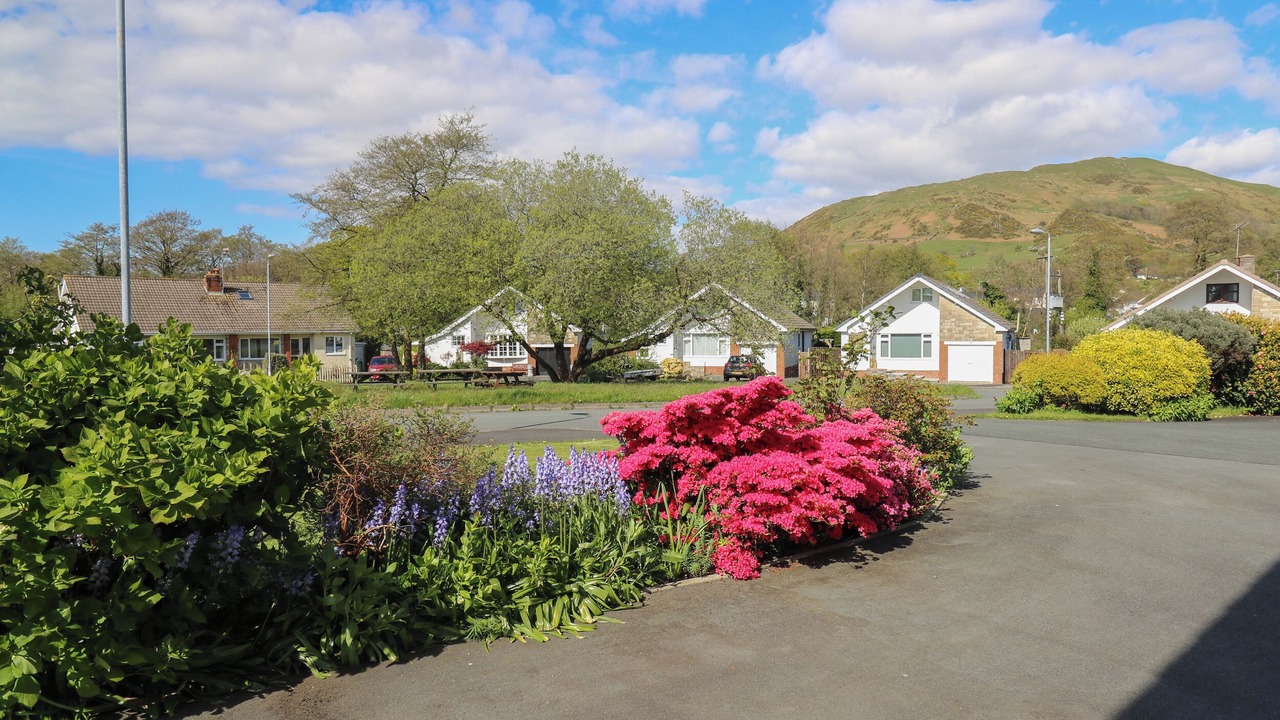 Photo of Others in Bryn-crug