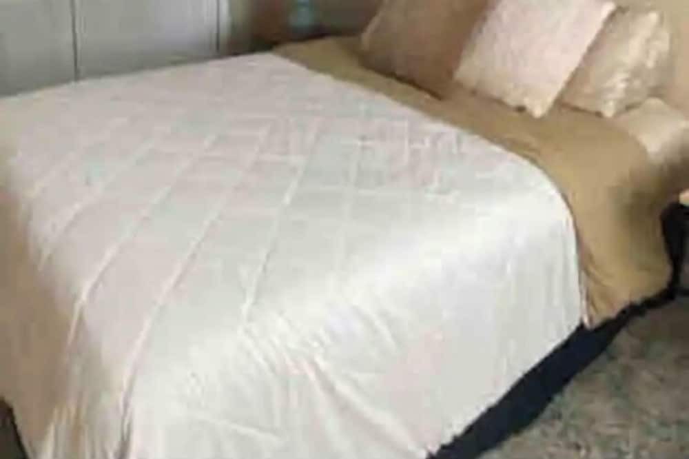 Photo of Bedroom in Smithtown