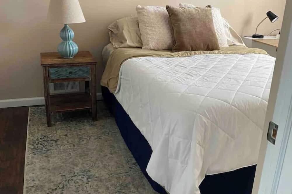 Photo of Bedroom in Smithtown