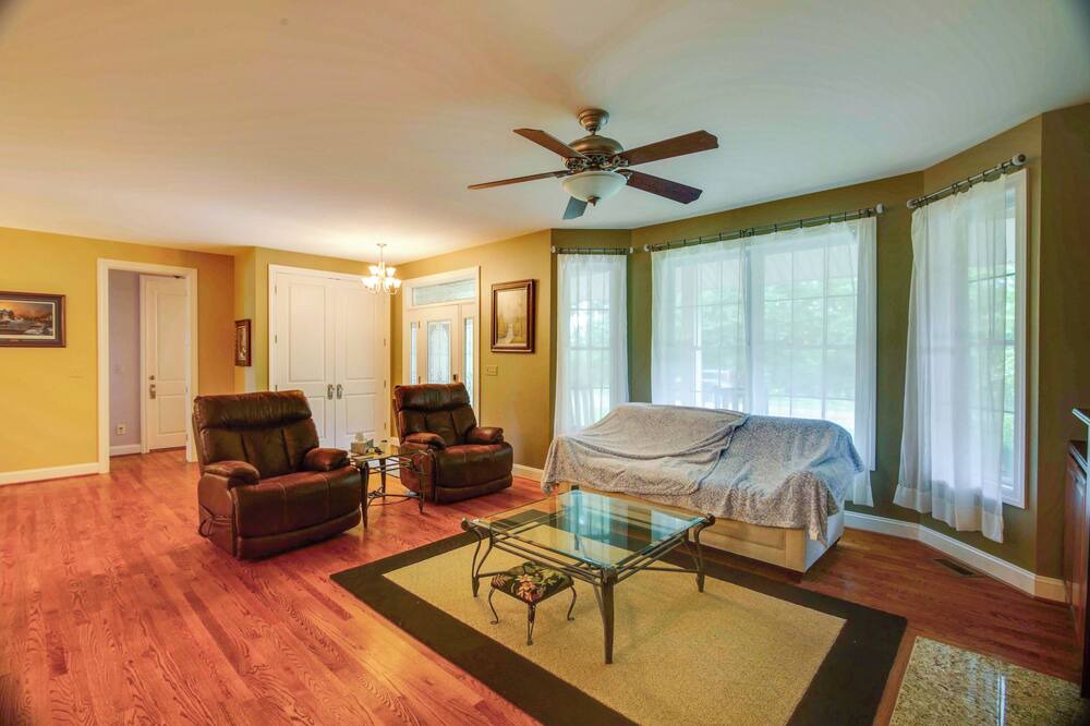Photo of Livingroom in Sparta