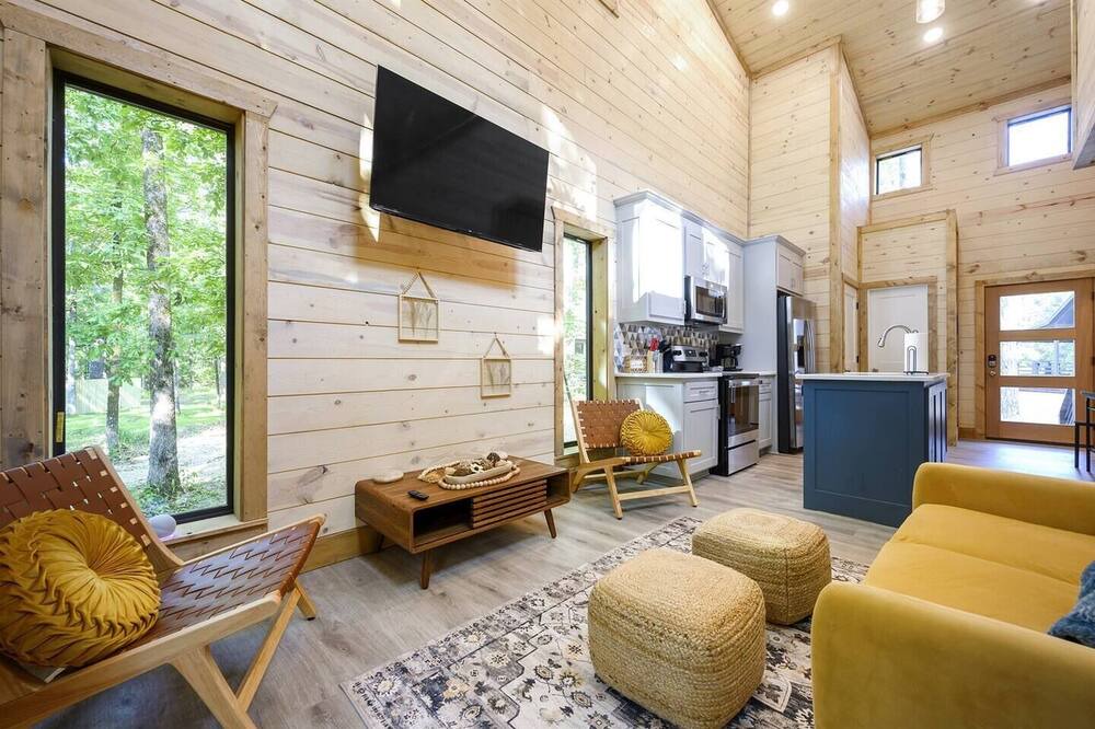 Photo of Livingroom in Hochatown