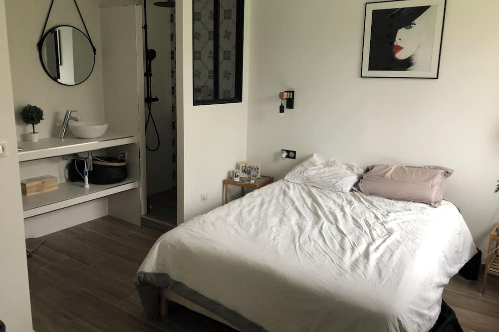 Photo of Bedroom in Saint-Lucien