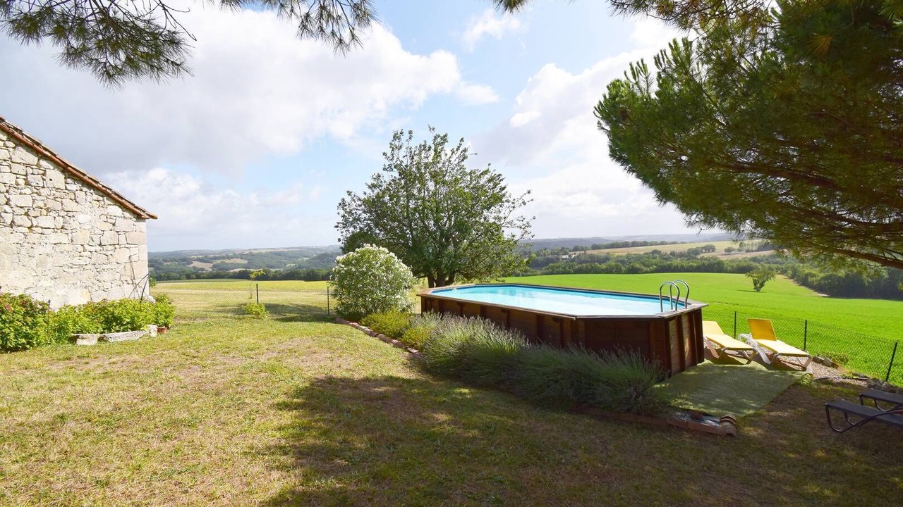 Photo of Outdoor in Perville