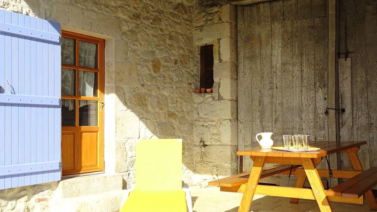 Photo of Outdoor in Perville