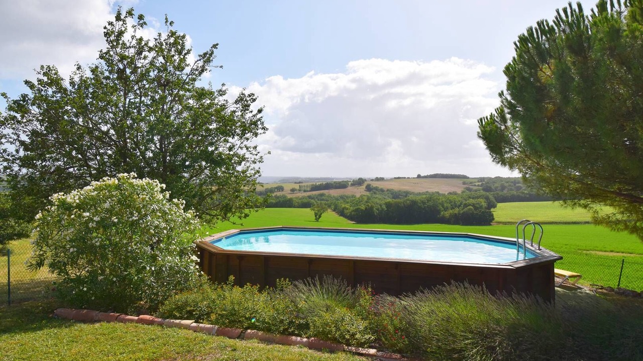 Photo of Outdoor in Perville