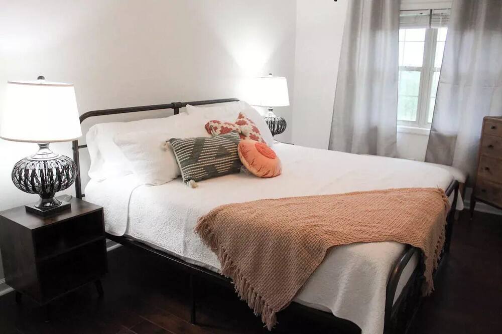 Photo of Bedroom in Berea
