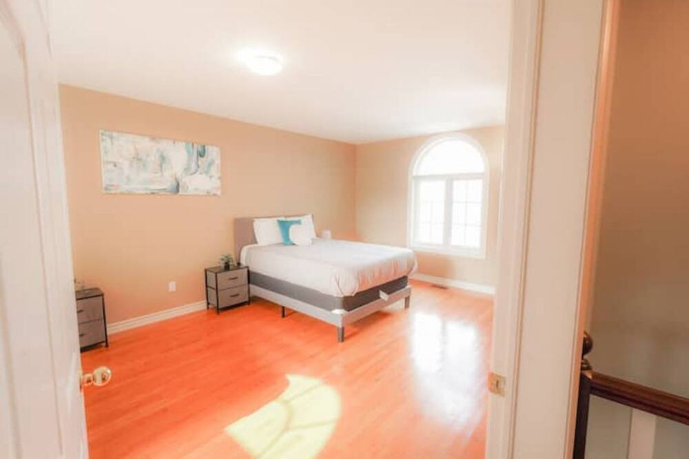 Photo of Bedroom in Innisfil