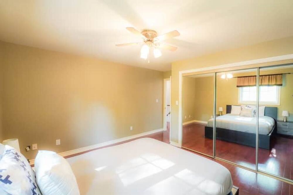 Photo of Bedroom in Innisfil