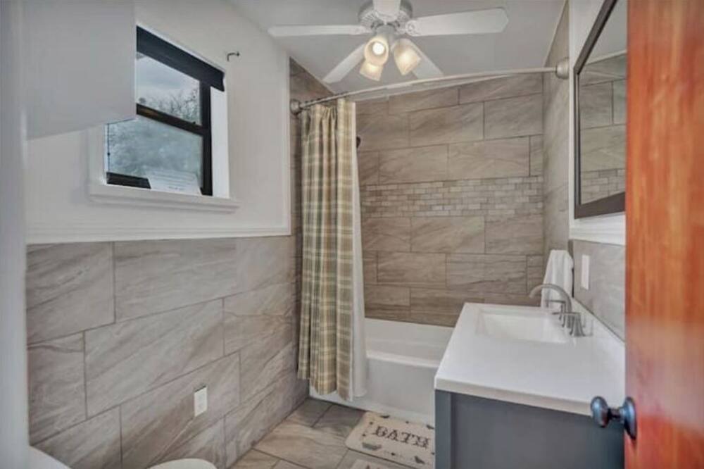 Photo of Bathroom in Smithwick