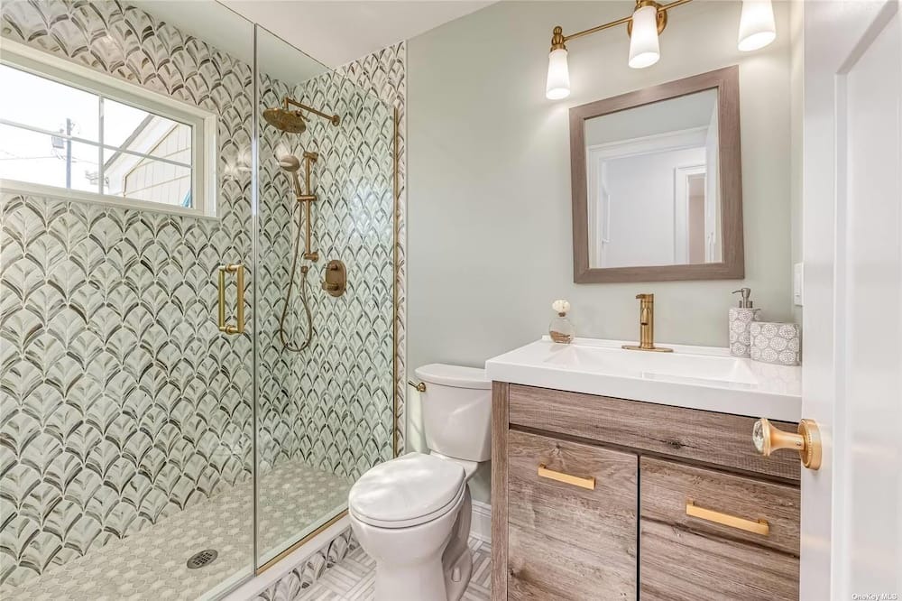 Photo of Bathroom in Shinnecock Hills