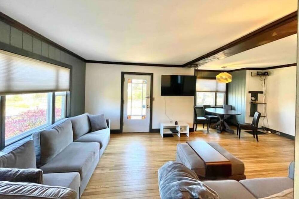 Photo of Livingroom in Trumansburg