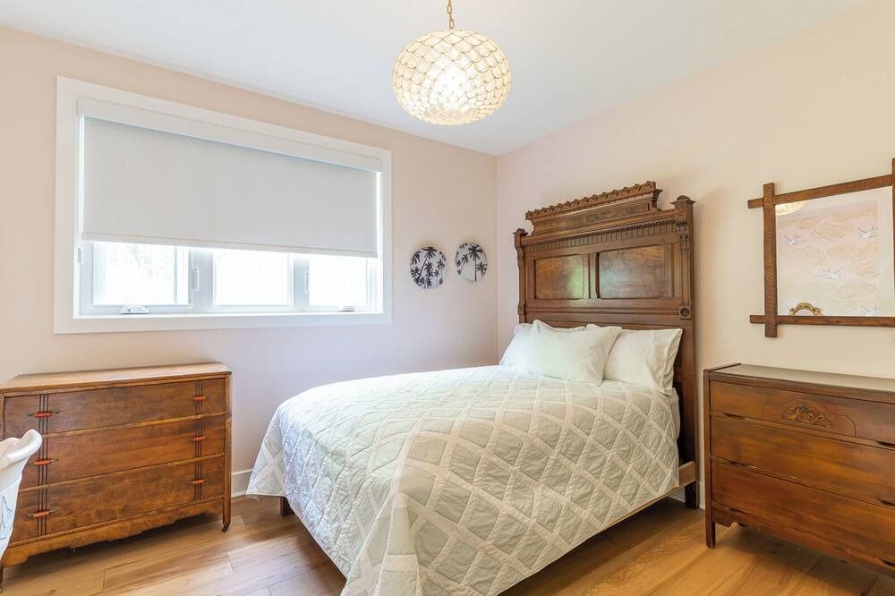 Photo of Bedroom in Owen Sound