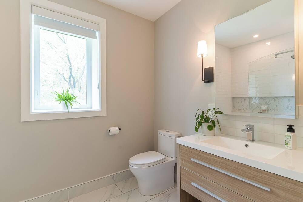 Photo of Bathroom in Owen Sound
