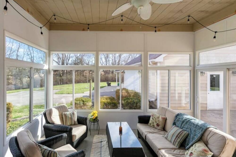 Photo of Livingroom in Nicholasville