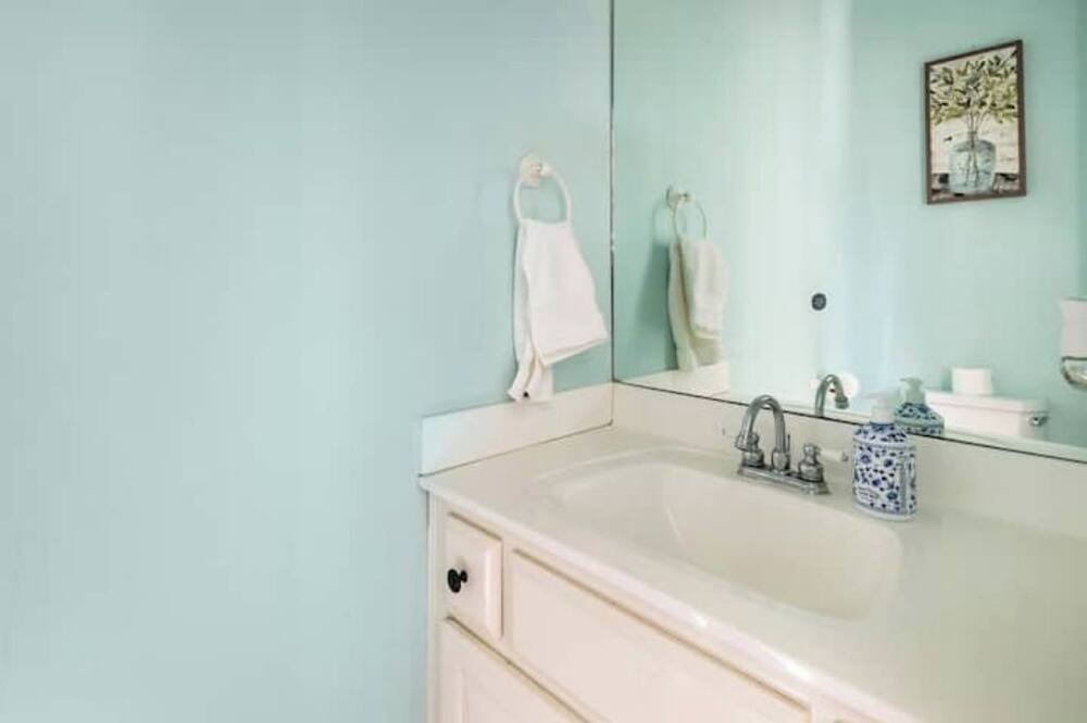 Photo of Bathroom in Nicholasville