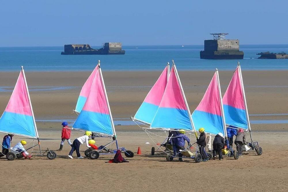 Photo of Others in Asnelles